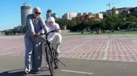  73 жастағы ақтаулық әжей бала күнгі арманын орындауға бел буды (ВИДЕО) 