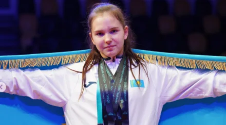  15 жастағы қазақстандық ауыр атлет Азия чемпионатында 5 алтын алды 