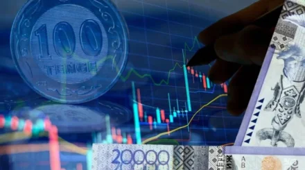 Тенге укрепился к доллару, евро и рублю за неделю