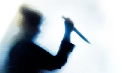 Атбасарда әйел адам көршісін пышақтап өлтіріп, пәтеріне қамап кеткен