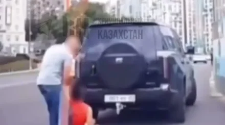 «Не уступил дорогу»: дорожная ссора в Алматы закончилась ударом и потерей сознания