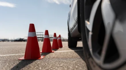 Автодромы станут обязательными: МВД ответило на претензии автошкол