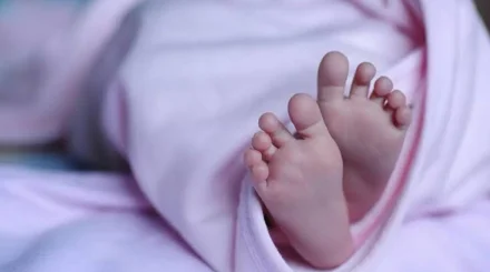 Павлодарда нәрестесін сатпақ болған әйел сотталды