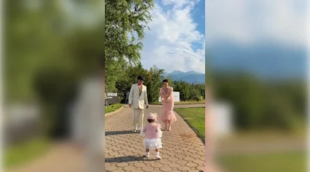 Қайрат Нұртас пен Жұлдыз Әбдукәрімова кенже қызының тұсаукесерін ерекше өткізді (ВИДЕО)