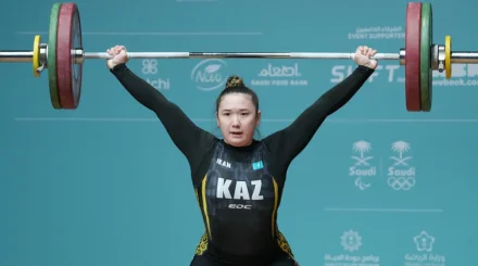 Казахстанка взяла золото чемпионата Азии по тяжёлой атлетике