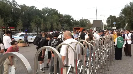 Канье Уэст Алматыдағы концерттің неге кейінге шегерілгенін түсіндірді