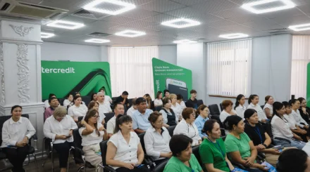   Қарыз мәселесінен салық реформасына дейін: «Ақ жол» ШҚО-да маңызды кездесу өткізді   
