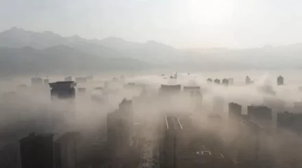 Три города Казахстана накроет опасный воздух