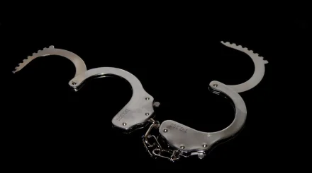 В Алматы супруги получили административные наказания за передачу автомобиля и езду без прав