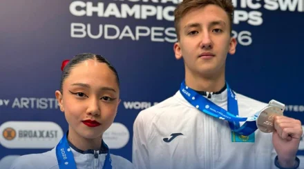 Казахстанский дуэт завоевал серебро юниорского чемпионата мира по артистическому плаванию