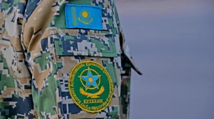 Подполковника погранслужбы КНБ наказали за брак с многодетной женщиной