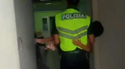  Абай облысында полицейлер аяғына шыны кіріп кеткен баланы құтқарып қалды 