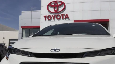 «Комфортнее обсуждать с мужчиной»: алматинка заявила, что менеджер Toyota-центра отказался ее обслуживать