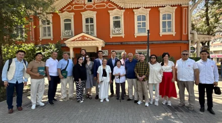  ҚХП Алматыда шығармашылық зиялы қауым өкілдерінің ұсыныстарын тыңдады 