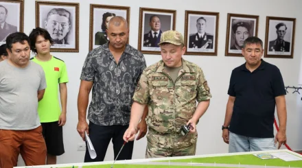  Даңқты ұшқыш Байзолла Әкежановтың ұрпақтары Ұлттық ұлан авиациясында болды 
