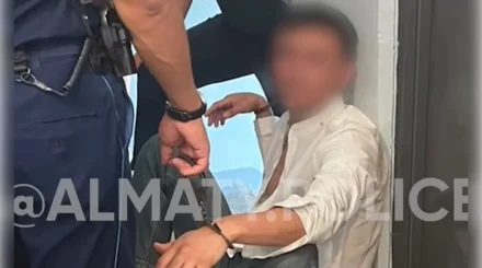 Мужчину с 53 свертками подозрительного вещества задержали в Алматы (ВИДЕО)