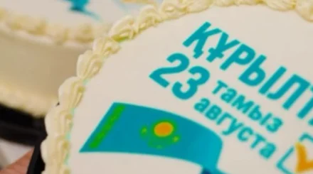 Қазақстанда Құрылтай сайлауының нышандарымен безендірілген тәттілер шығарылды