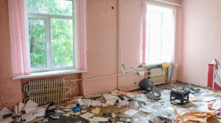  Ақсу тұрғыны үйін қоқысқа толтырған көршісін сотқа берді 