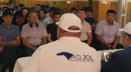Работники автобусного парка №3 встретились с кандидатами "Ак жол" в Астане