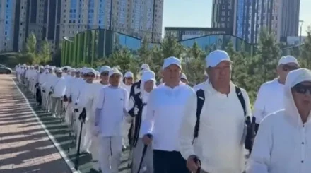 Утреннюю тренировку с представителями старшего поколения провели кандидаты НПК
