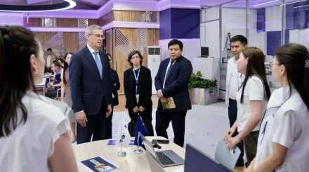  Халықаралық байқаушылар «Әділет» партиясы штабының жұмысымен танысты 