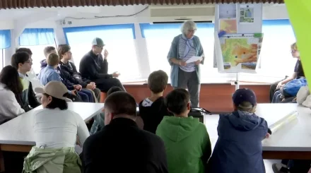 Академия «Фарватер» обучает юных павлодарских краеведов на прогулочном теплоходе