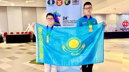 Астанада тұратын ағайынды жас шахматшылар Сингапурда Азия чемпионы атанды