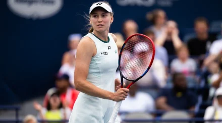 Рыбакина снялась с матча и потеряла шанс стать №1 WTA