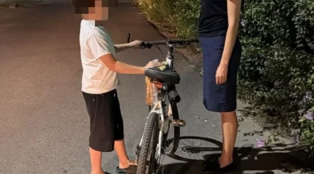 Родители – в Таразе и Алматы, ребенок – у дедушки: 12-летнего мальчика забрали в центр поддержки