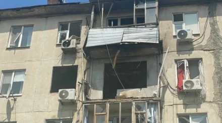 Больше года не могут вернуться домой жильцы дома после взрыва в Актобе