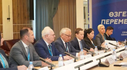 "Ак жол" встретилась с международными наблюдателями