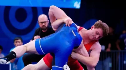 Қазақ өзбек балуанын жеңіп, әлем чемпионатында қола медаль иемденді