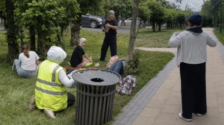 «Пусть сама попробует»: казахстанцы заступились за коммунальщиков после жалобы алматинки