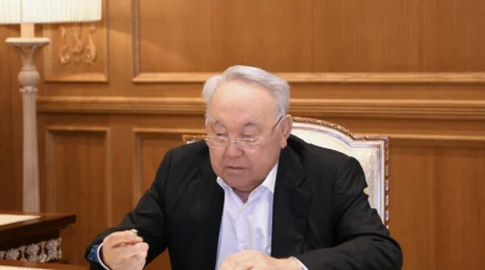 Нұрсұлтан Назарбаев Құрылтай сайлауында дауыс берді 