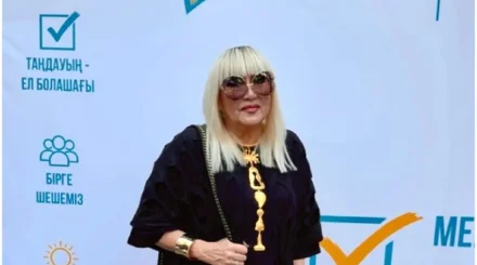 Алматыда өнер иесі Айжан Нұрмағамбетова Құрылтай сайлауына қатысты