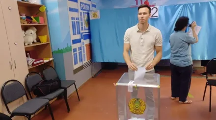 Елмен бірге: Қазақстан жұлдыздары алғашқы Құрылтай сайлауында дауыс берді