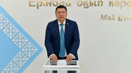   Абай облысының әкімі Берік Уәли өз таңдауын жасады   