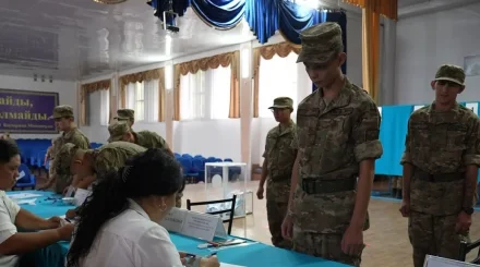 Первый голос за будущее страны: военнослужащие Нацгвардии приняли участие в выборах