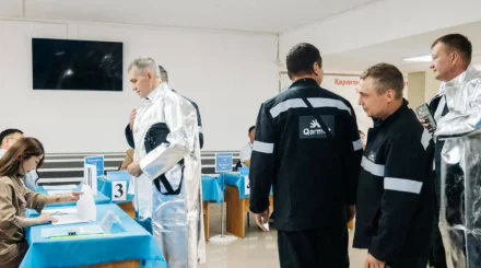  Qarmet металлургтері мен кеншілері сайлауда дауыс берді 