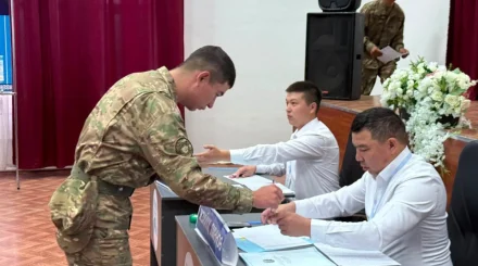 Военнослужащие Нацгвардии в Кокшетау проголосовали на выборах в Курултай
