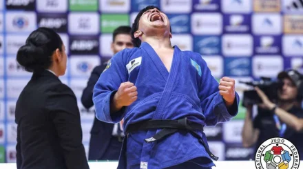 Дзюдоист Адильжан Жаудинов завоевал золотую медаль чемпионата мира среди кадетов