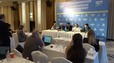 Шетелдік бақылаушылар Алматыдағы сайлау учаскелерін аралады
