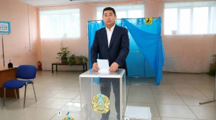Министр сельского хозяйства стал одним из проголосовавших на выборах в Курултай