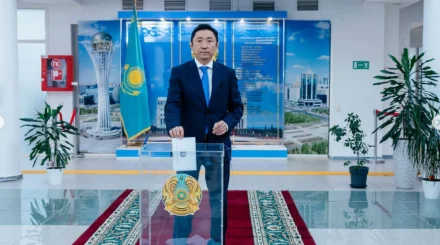  Құрылтай – 2026: Атырау облысының әкімі Болат Ақшолақов дауыс берді 