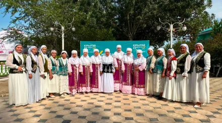   Сырдарияда даңқты диқаншы Ыбырай Жақаев әулетінің  келіндері дауыс берді   