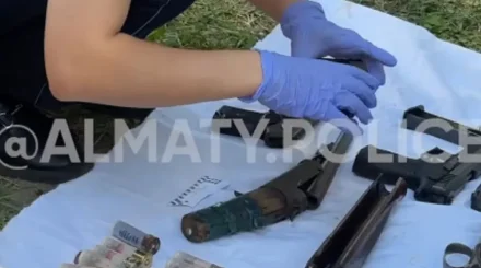  Алматыда қару-жарақ пен оқ-дәрілер жасырылған орын табылды 