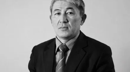   Ақын Елубай Әуезов өмірден өтті   