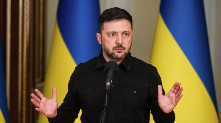 Зеленский Украинаның ұлттық пантеонын құру туралы даулы заңға қол қойды