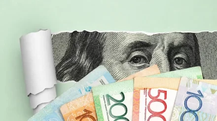 После падения почти на 5 теңге: что происходит с долларом в Казахстане