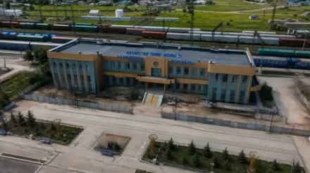   Қазақстанда 74 теміржол вокзалы күрделі жөндеуден өтті   